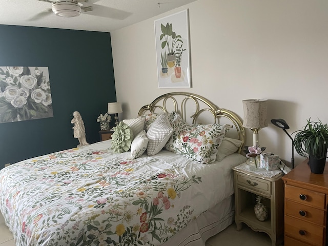 bedroom with a ceiling fan