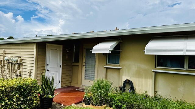 view of entrance to property