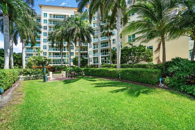 exterior space featuring a lawn