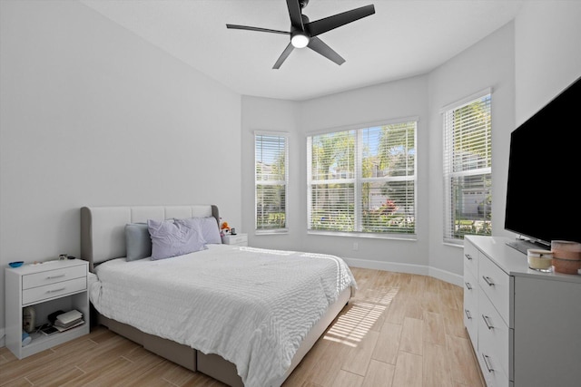 bedroom featuring ceiling fan