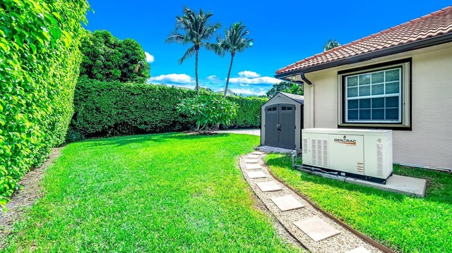 view of front of property with a front lawn