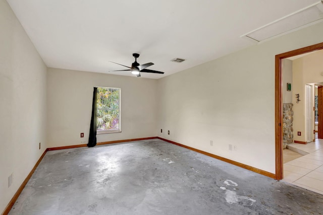 empty room with ceiling fan