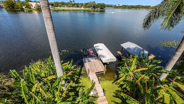 920 Hibiscus Ln, Delray Beach, FL 33444 - exterior space featuring a water view
