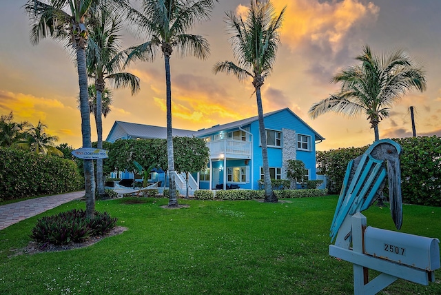 exterior space with a yard