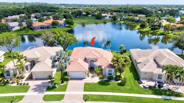 bird's eye view featuring a water view