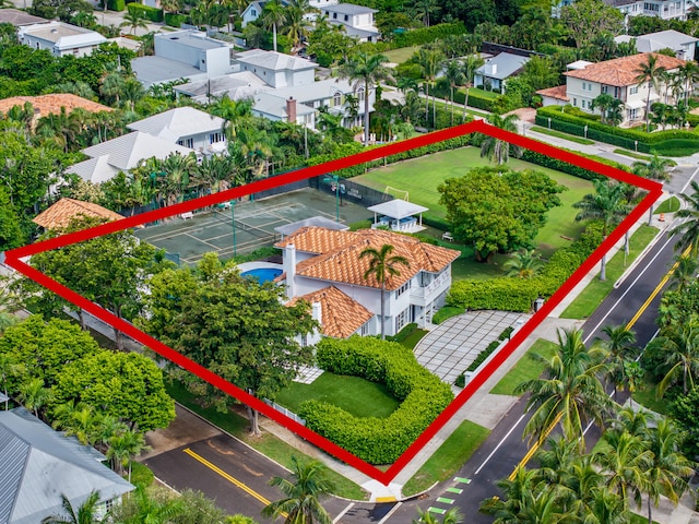 bird's eye view with a residential view