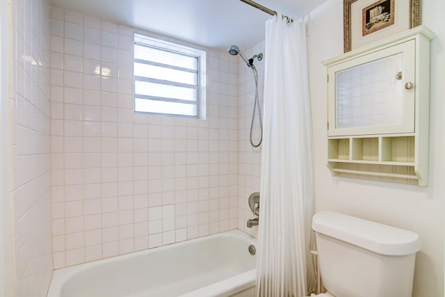 full bath with toilet and shower / bathtub combination with curtain