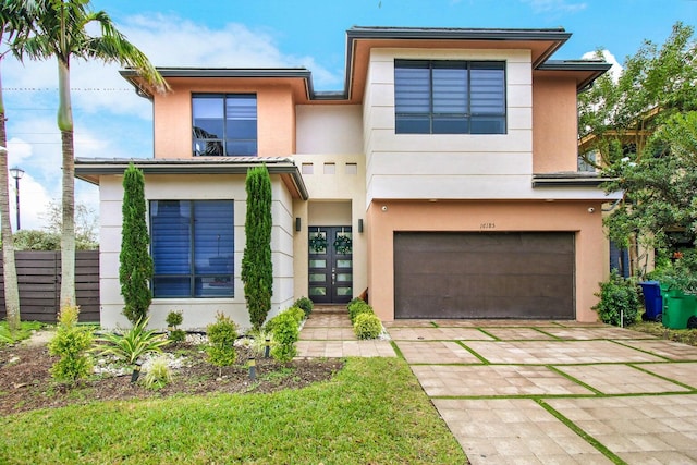 view of front facade featuring a garage