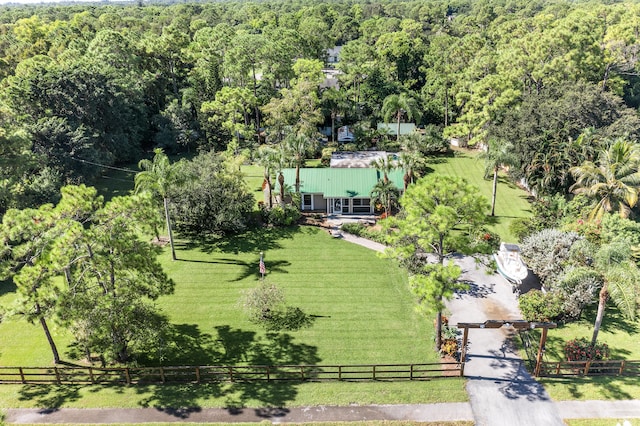 birds eye view of property featuring a rural view