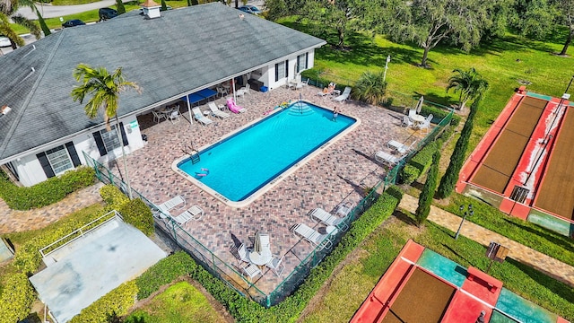 view of swimming pool featuring a patio