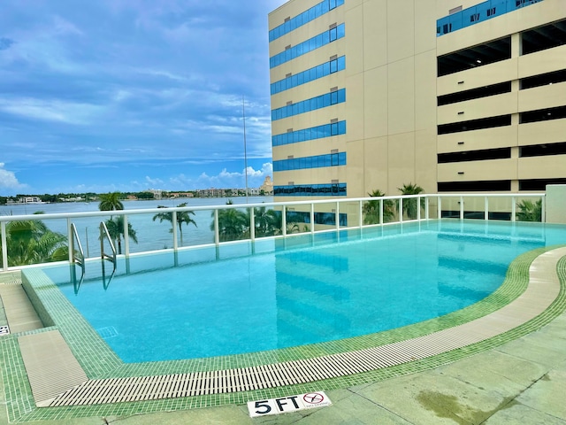 view of swimming pool