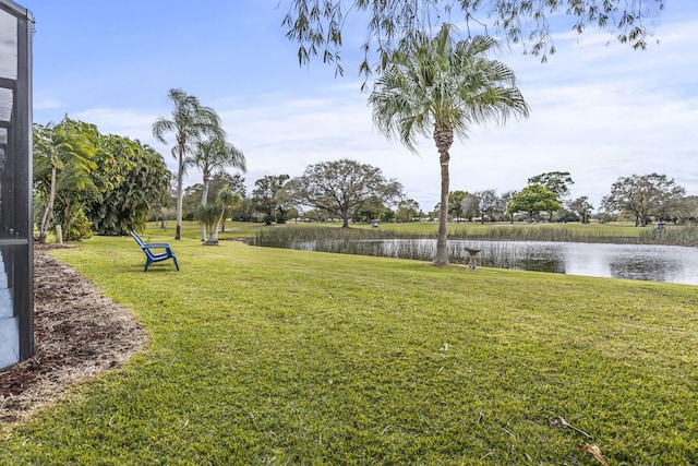 view of yard featuring a water view