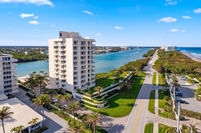 bird's eye view with a water view