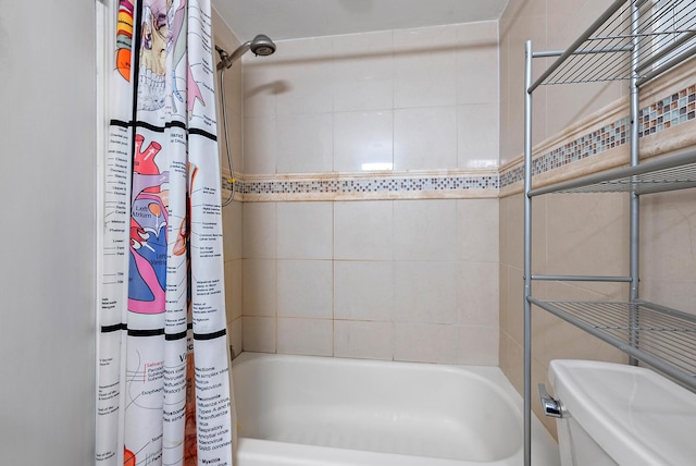 bathroom featuring shower / tub combo with curtain