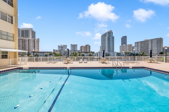 view of swimming pool