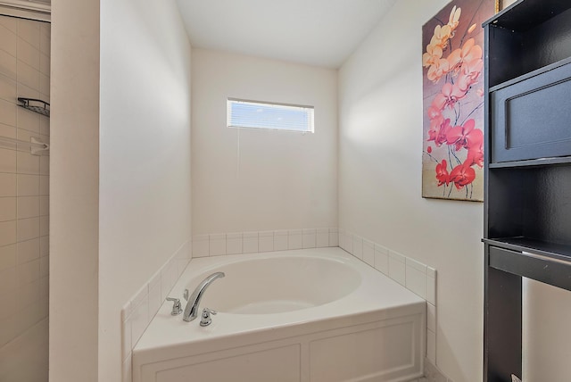 bathroom featuring a washtub