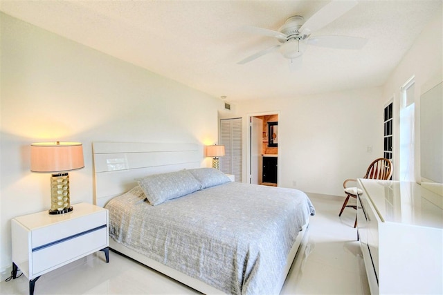 bedroom featuring a ceiling fan