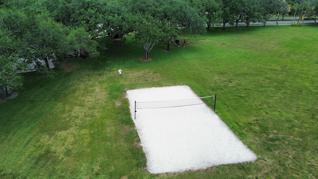 view of yard with volleyball court