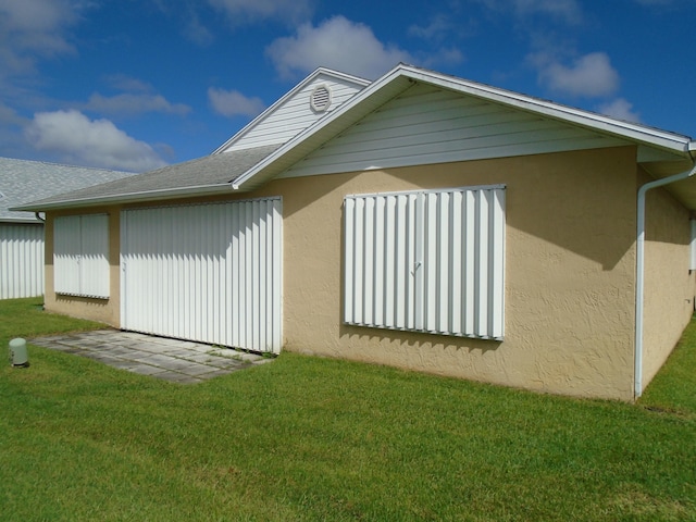 exterior space featuring a yard