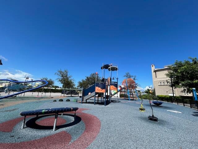 surrounding community with a playground