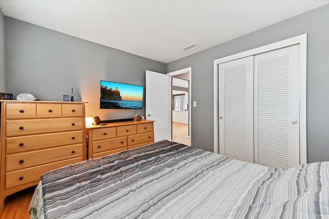 bedroom with a closet