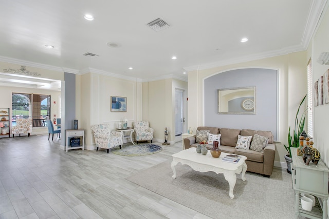 living room featuring light wood-type flooring and crown molding