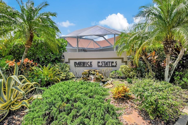 view of community / neighborhood sign