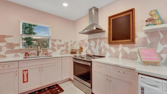2600 NE 30th St, Fort Lauderdale, FL 33306 - kitchen with tasteful backsplash, dishwasher, a sink, ventilation hood, and electric range