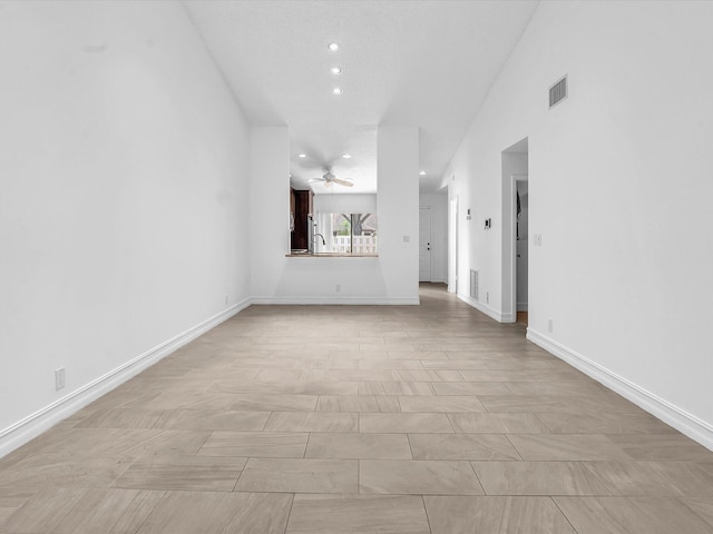 empty room featuring ceiling fan