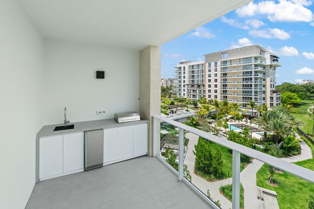 220 SE Mizner Blvd Unit 523, Boca Raton, FL 33432 - balcony with a sink and area for grilling