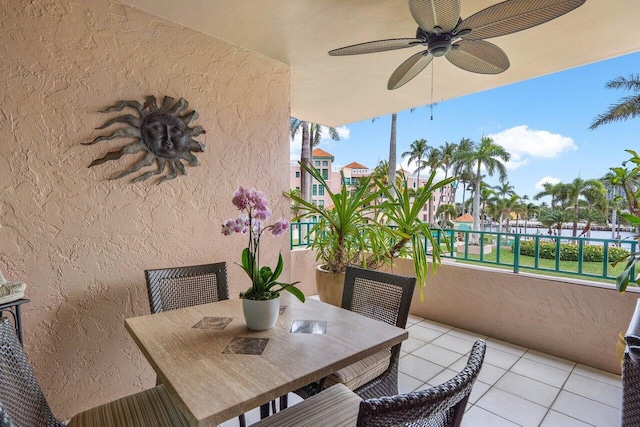 balcony with ceiling fan