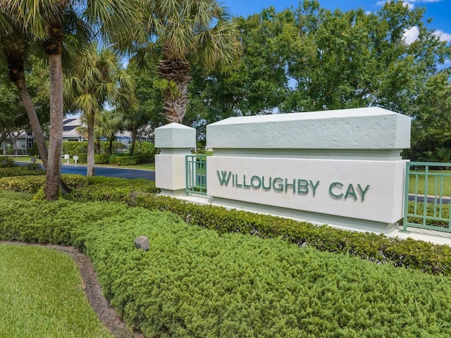 view of community / neighborhood sign