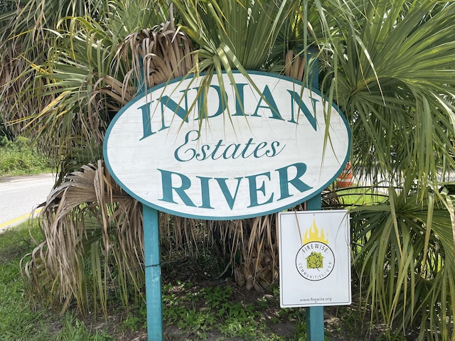 view of community / neighborhood sign