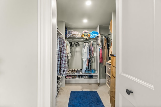 view of spacious closet