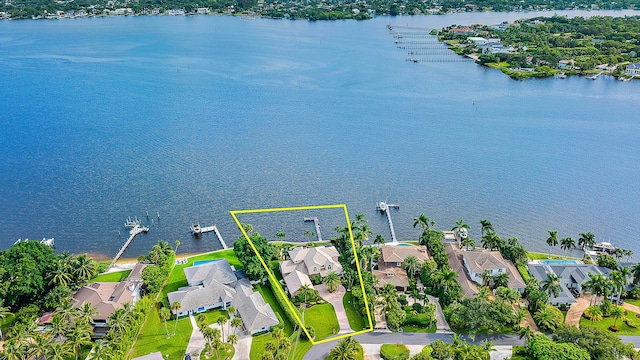 bird's eye view with a water view