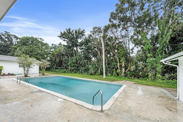 4050 Greenwood Dr, Fort Pierce, FL 34982 - outdoor pool with a patio area