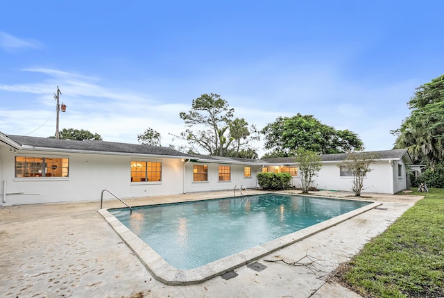 4050 Greenwood Dr, Fort Pierce, FL 34982 - pool featuring a patio area
