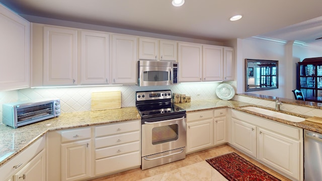 Listing photo 2 for 3702 N A1A Apt 503, Hutchinson Island FL 34949