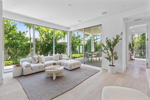 view of sunroom / solarium