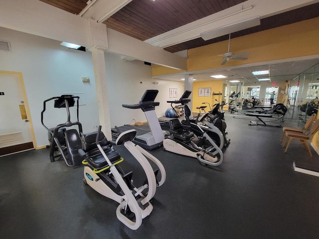 exercise room featuring ceiling fan