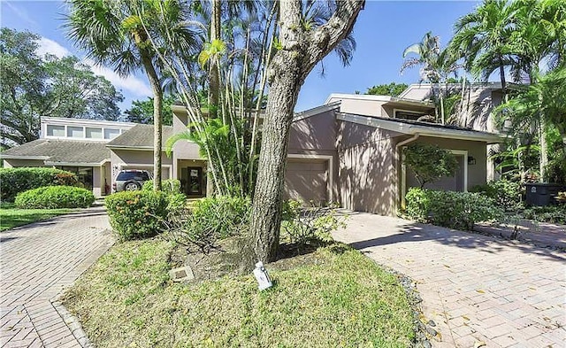 view of front of house with a garage