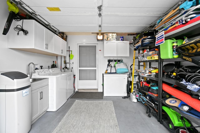 laundry area with cabinets and washer and dryer