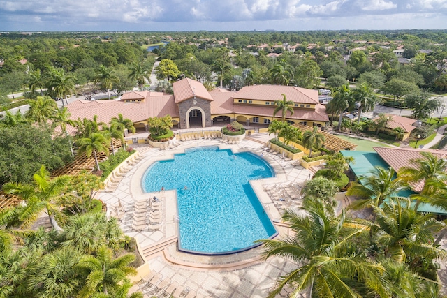 view of swimming pool featuring a patio