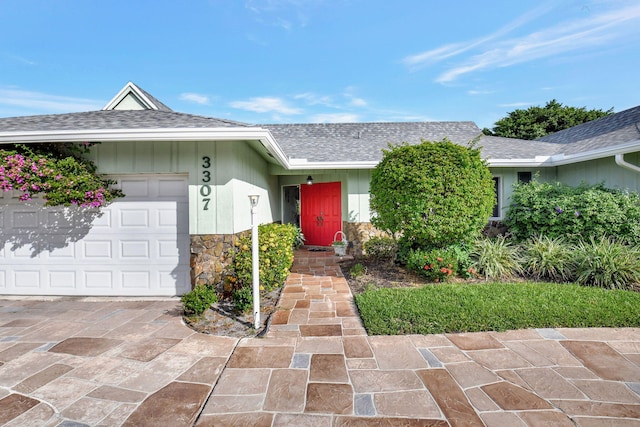 view of front facade with a garage