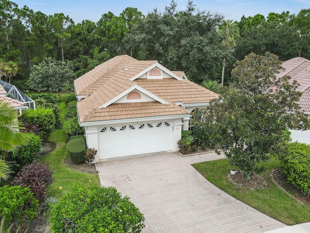 view of front of home featuring a garage