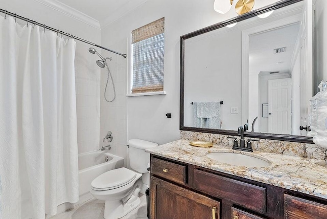 full bathroom featuring shower / bathtub combination with curtain, toilet, crown molding, and vanity