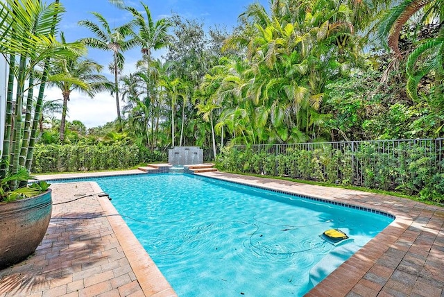 view of swimming pool