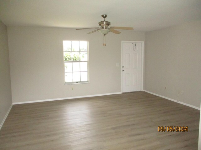 clothes washing area featuring tile patterned flooring, electric dryer hookup, and hookup for a washing machine