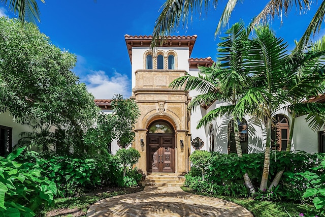 view of front of property