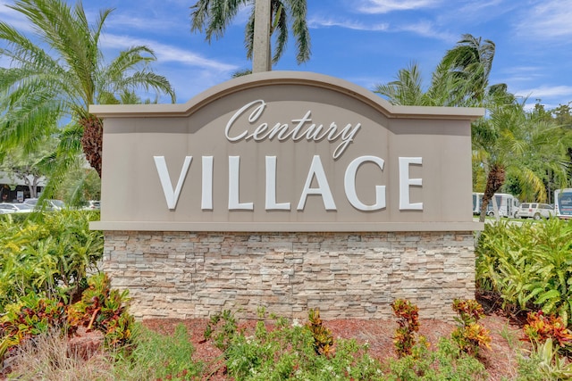 view of community / neighborhood sign